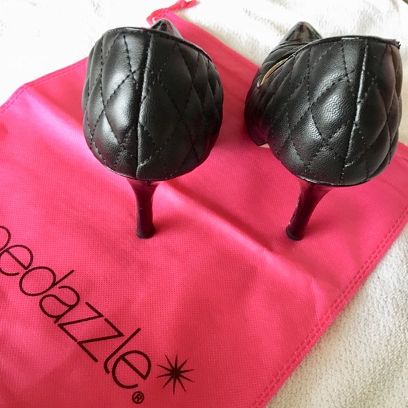 NEW black quilted pump - Picture 4 of 4